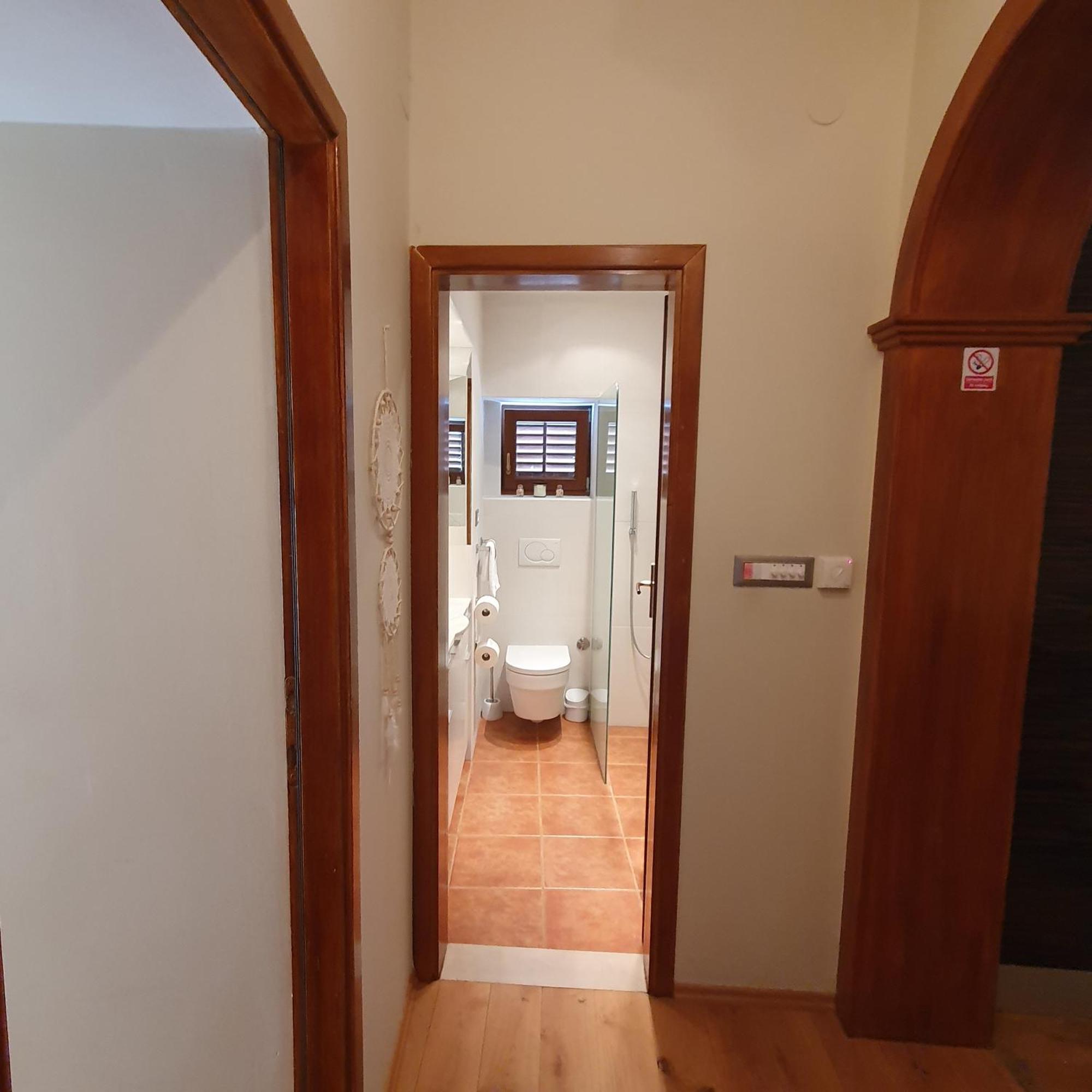 Apartman Neda Jablanac Eksteriør bilde